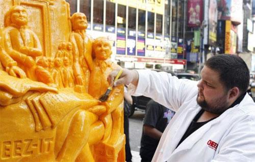 Исторические деятели из сыра подписали декларацию о независимости США