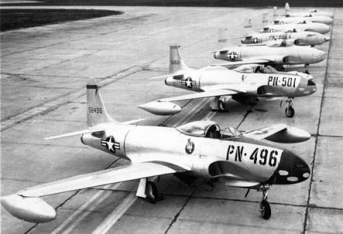 F-80  
8  1950   - F-80   ( )            (   )   ,             .