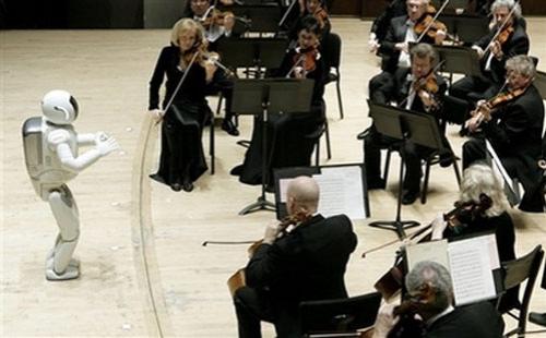Робот заменил  дирижёра Детройтского симфонического оркестра