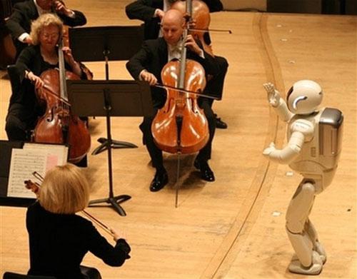 Робот заменил  дирижёра Детройтского симфонического оркестра
