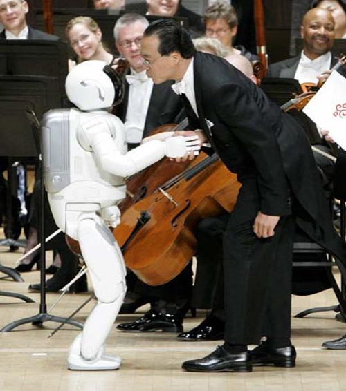 Робот заменил  дирижёра Детройтского симфонического оркестра