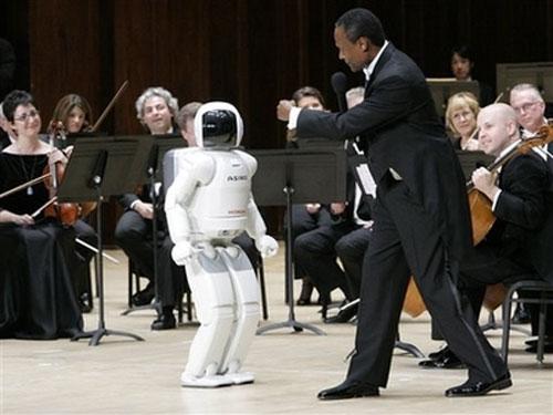 Робот заменил  дирижёра Детройтского симфонического оркестра