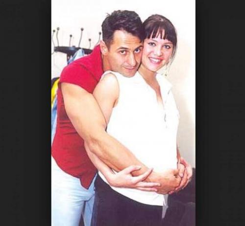 Знаменитости, жившие и живущие на две семьи