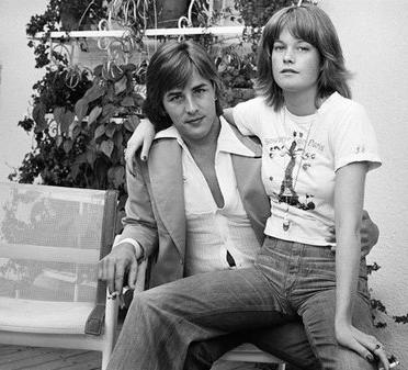 Редкие снимки знаменитостей прошлого и настоящего. Часть 9