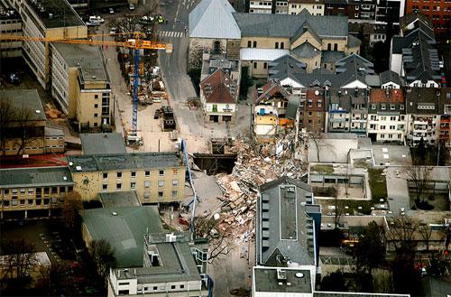 В Кёльне погибли тысячелетние реликвии