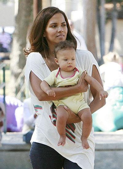 Звездные мамочки за 40