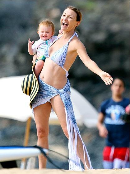 Знаменитости за 40 в бикини, которым не стыдно раздеться