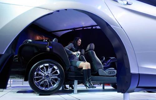 Скромное обаяние нью-йоркского автосалона