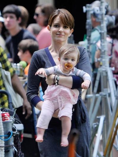 Зрелые знаменитые мамы со своими детьми