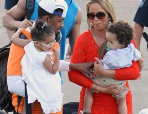 Зрелые знаменитые мамы со своими детьми