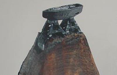 Американский  мастер ваяет скульптуры из карандашного грифеля