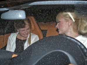 Бритни Спирс с «коллегами по цеху»