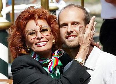 Шестьдесят или…семьдесят пять – баба ягодка опять !