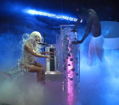 Леди ГаГа  запузырилась для Rolling Stone