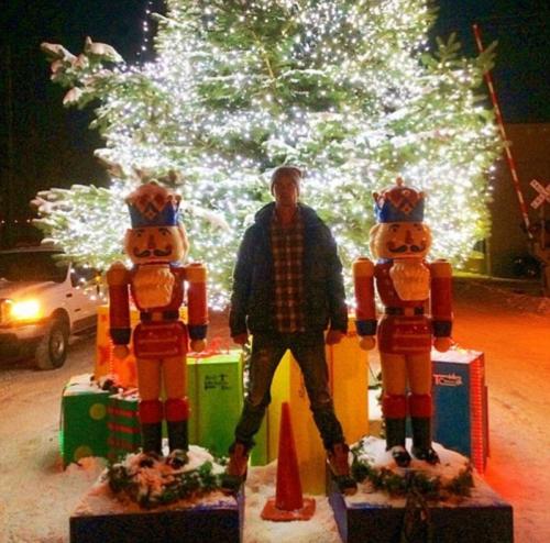 Как голливудские звезды отметили Рождество