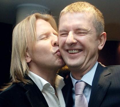 Самые скандальные поцелуи знаменитостей