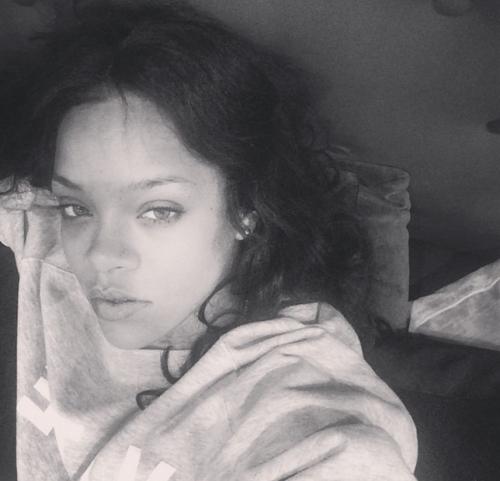 Звезды, которые не побоялись показать себя без макияжа