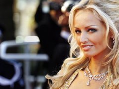 Самые длинные ноги планеты теперь свободны!