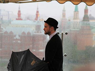Джастин Тимберлейк попал в Москве под дождь