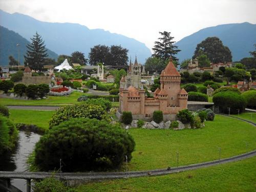 Швейцарию построили в миниатюре