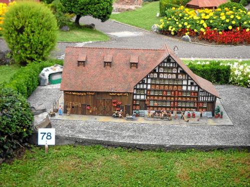 Швейцарию построили в миниатюре