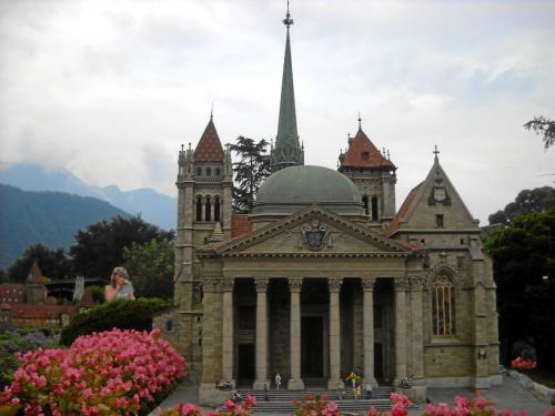 Швейцарию построили в миниатюре