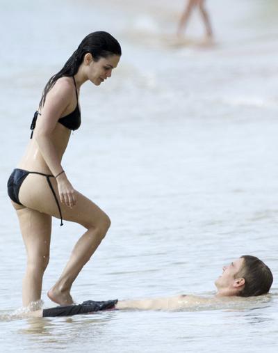 Звезды досрочно открыли купальный сезон. Часть 2