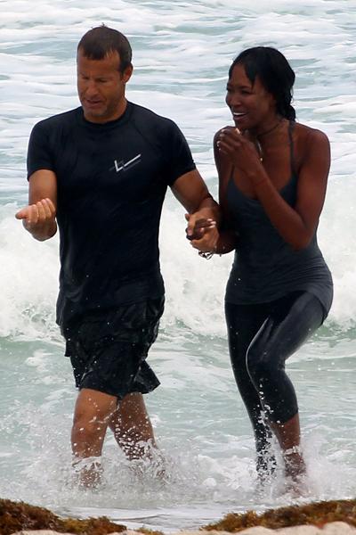 Звезды досрочно открыли купальный сезон. Часть 2