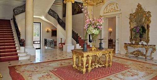 Мэрайа Кери переселится во дворец Людовика XIV