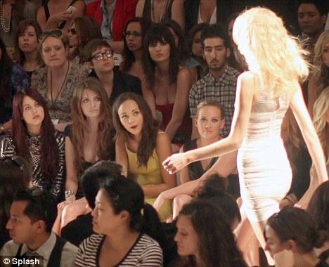 Модельную фигуру Миши Бартон испортил целлюлит