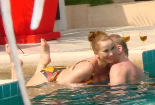 Игрища Анфисы Чеховой попали в объектив папарацци