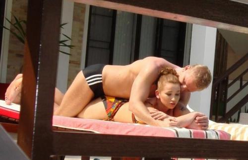 Игрища Анфисы Чеховой попали в объектив папарацци