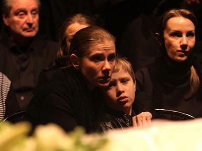 С Золотухиным прощались под песню Высоцкого