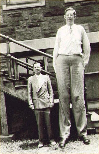 Самый высокий человек в мире прожил 22 года