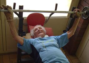 Столетняя спортсменка  установила мировой рекорд