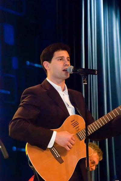 Макарские познакомили поклонников с дочерью