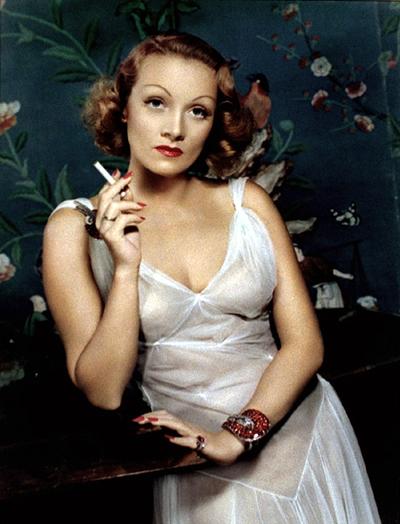 Самые необычные застрахованные части звездных тел