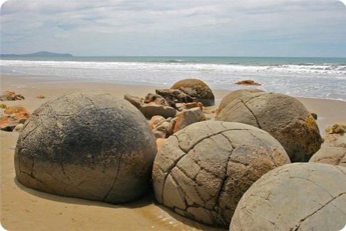 Валуны Моераки прибыли к нам с другой планеты?