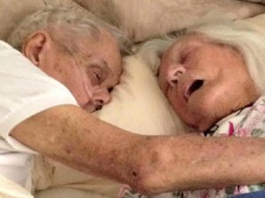После 75 лет брака они умерли одновременно — в объятиях друг друга