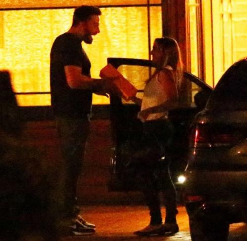 Знаменитости, изменившие женам с нянями