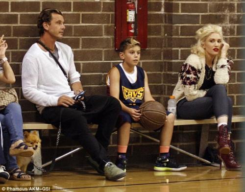 Знаменитости, изменившие женам с нянями