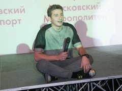 Коля Серга шокировал пассажиров московского метро