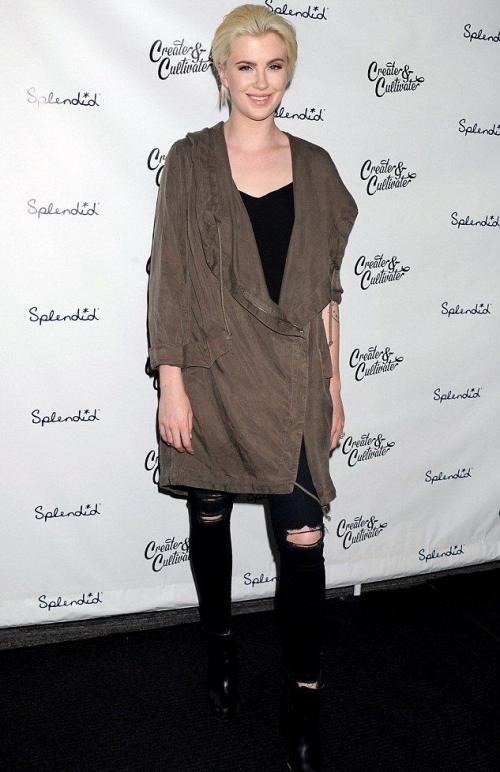 Самые нелепые и безвкусные наряды звезд за последнее время