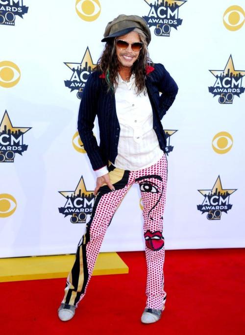 Самые нелепые и безвкусные наряды звезд за последнее время