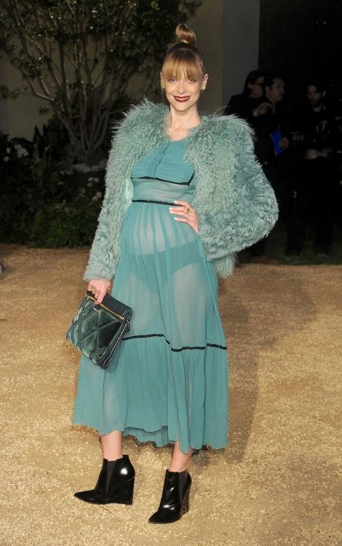 Самые нелепые и безвкусные наряды звезд за последнее время