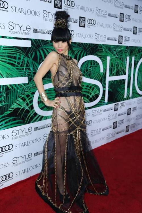 Самые нелепые и безвкусные наряды звезд за последнее время