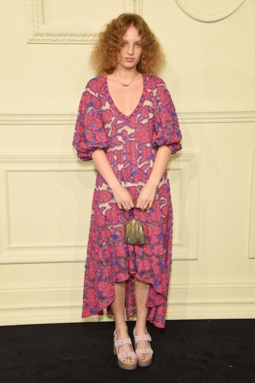 Самые нелепые и безвкусные наряды звезд за последнее время