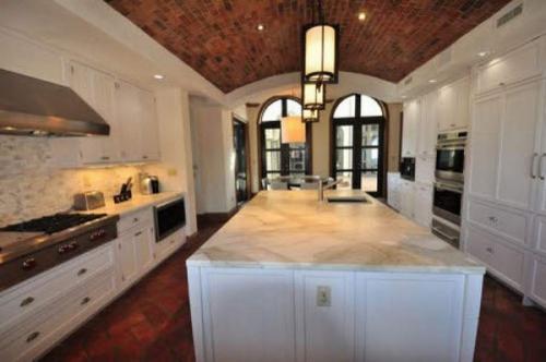 Звезды, которые сталкивались с привидениями