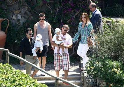 Дженнифер Лопез презентовала в Италии попу на миллион