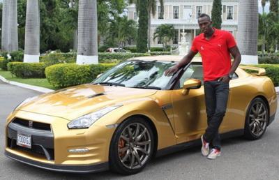 Автопарк знаменитостей: какие машины любят звезды